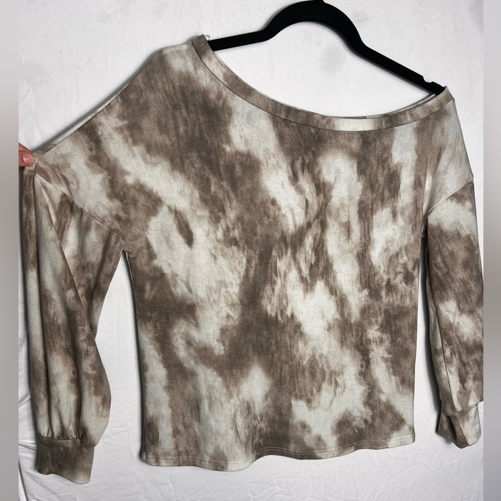 off the shoulder lelis collections long sleeve tee / sweater